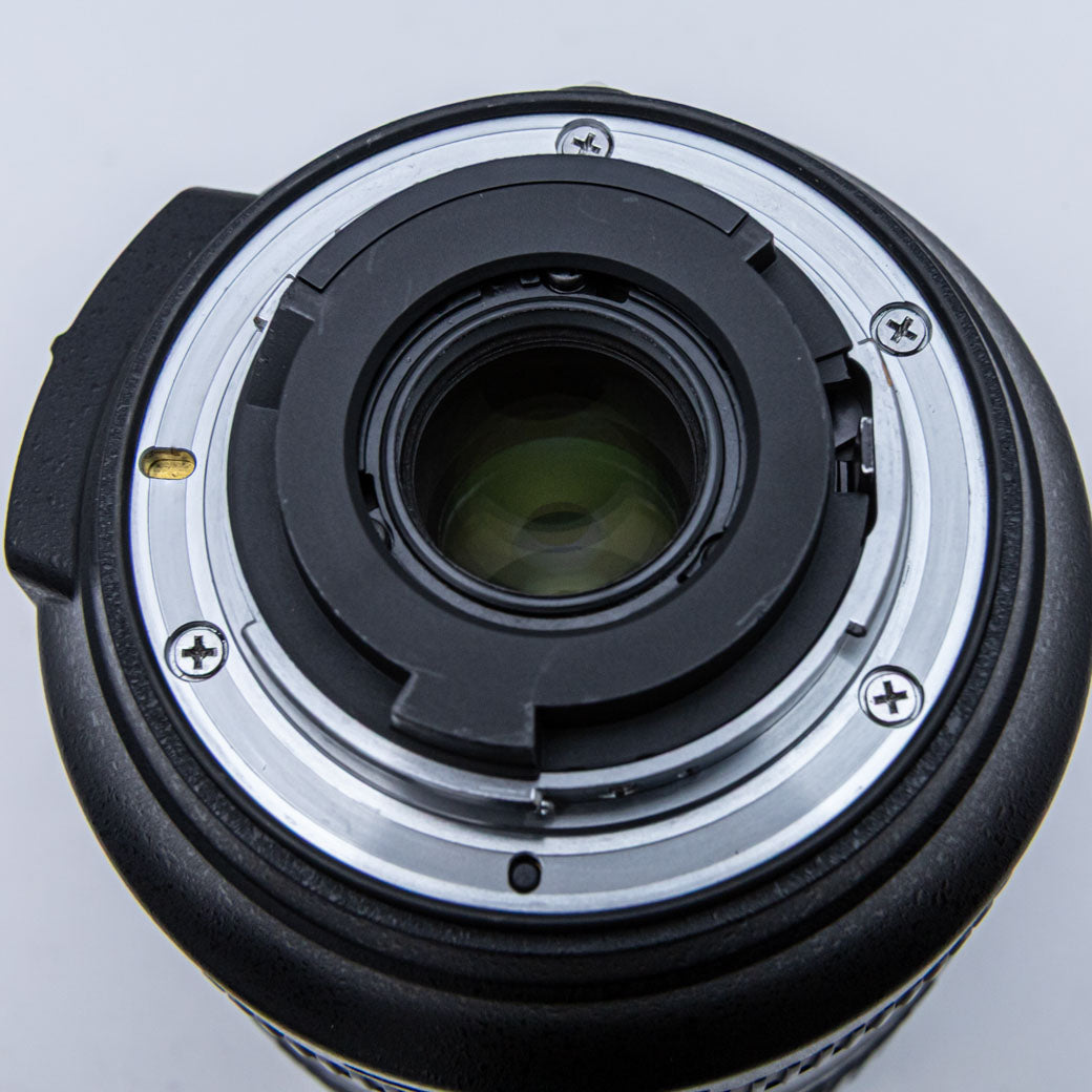 Nikon AF-S DX 18-300mm F3.5-6.3 G ED VR