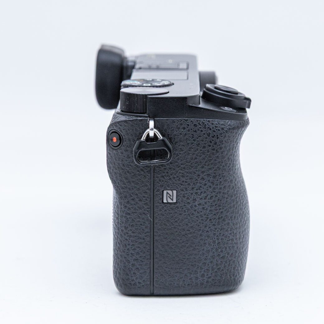 SONY α6000 (ILCE-6000) ブラック – ねりま中古カメラきつね堂