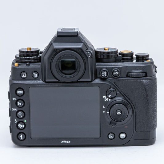 Nikon Df 50mm F1.8 G Special Gold Edition キット