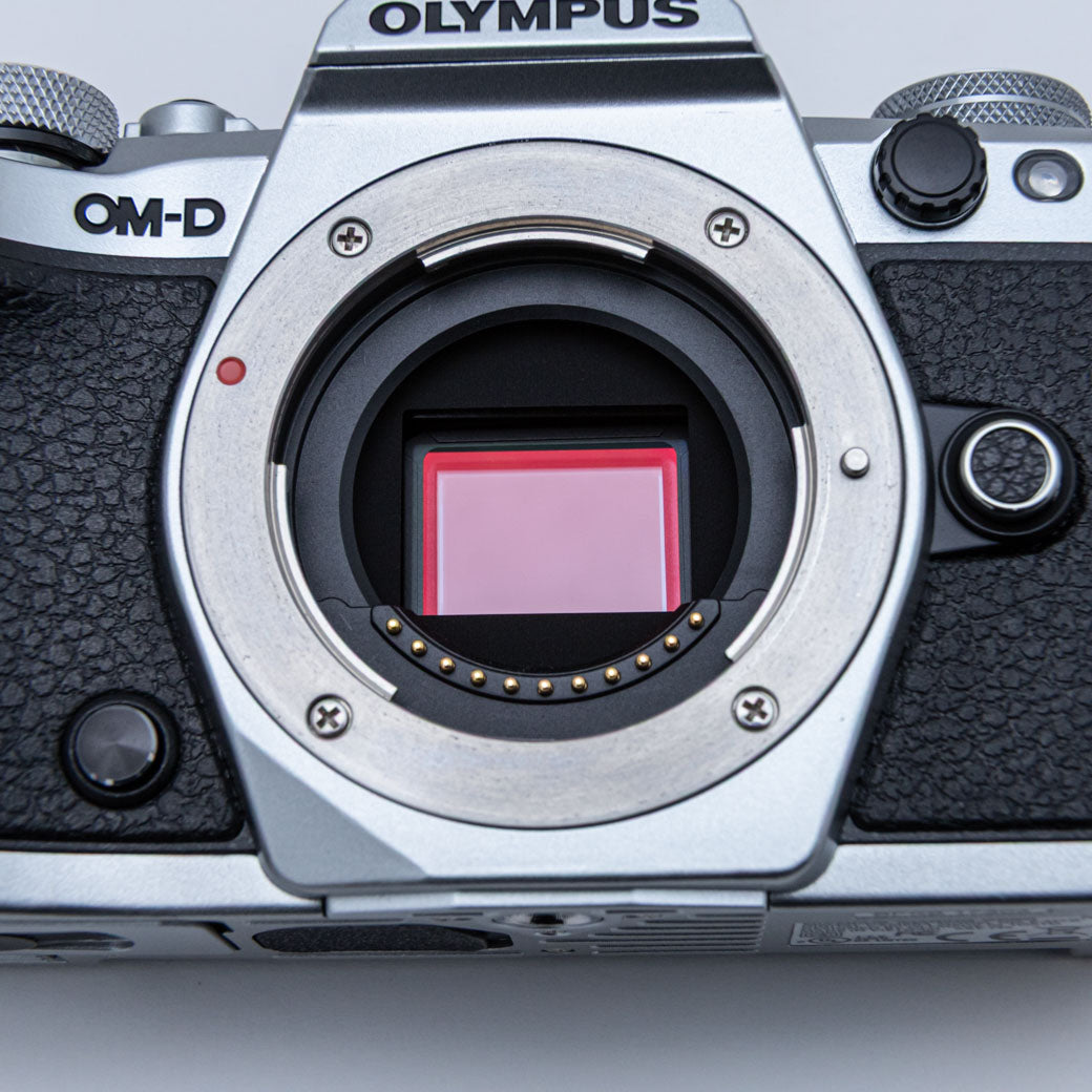 OLYMPUS OM-D E-M5 Mark II シルバー – ねりま中古カメラきつね堂