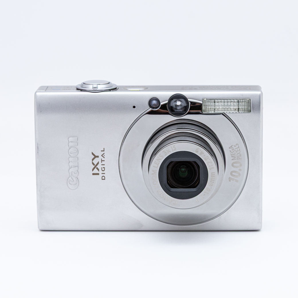 Canon IXY DIGITAL 25 IS 本体と充電器 Canon IXY DIGITAL 25 IS シルバー – ねりま中古カメラきつね堂