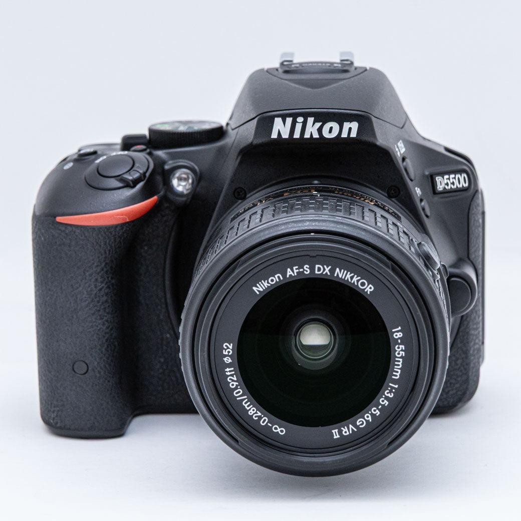 Nikon D5500, AF-S DX 18-55mm F3.5-5.6 G VR II – ねりま中古カメラ