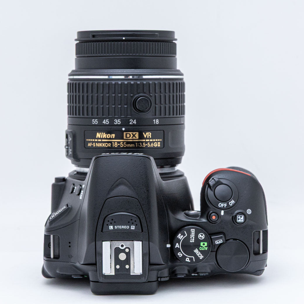 Nikon D5500, AF-S DX 18-55mm F3.5-5.6 G VR II – ねりま中古カメラ