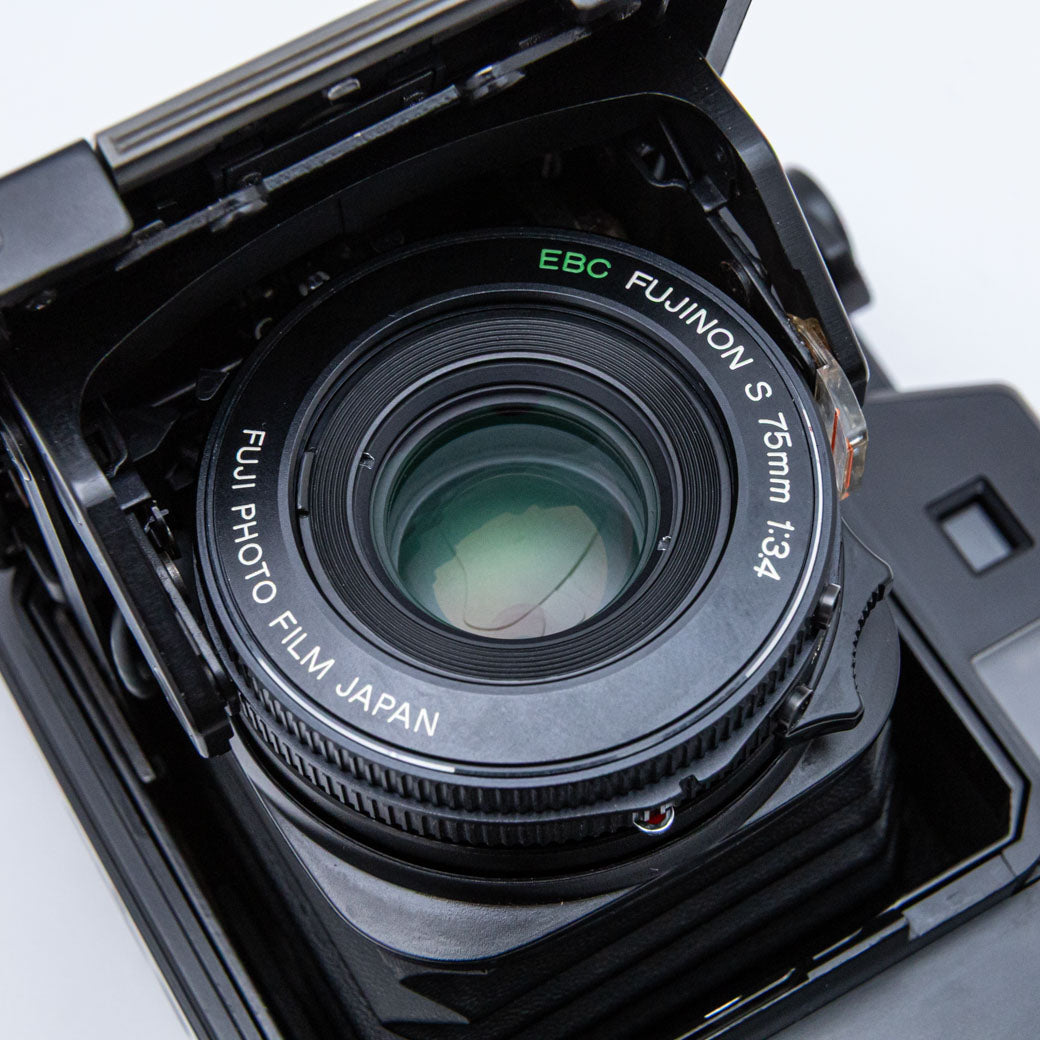 FUJICA GS645 Professional – ねりま中古カメラきつね堂