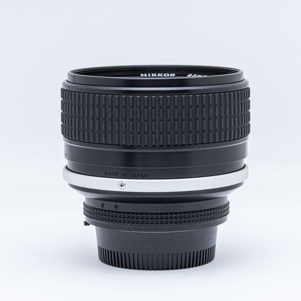ニコン　nikkor Ai-s 85mm f1.4美品　純正フード付 Nikon Ai Nikkor 85mm F1.4 S – ねりま中古カメラきつね堂