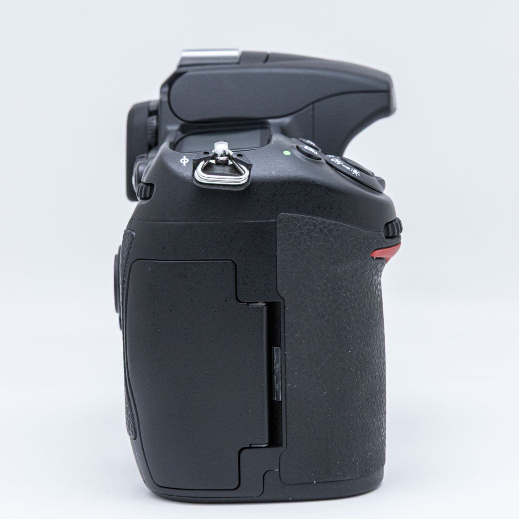 極美品｜Nikon D300｜シャッター回数 2.278枚｜H026 Nikon D300 – ねりま中古カメラきつね堂