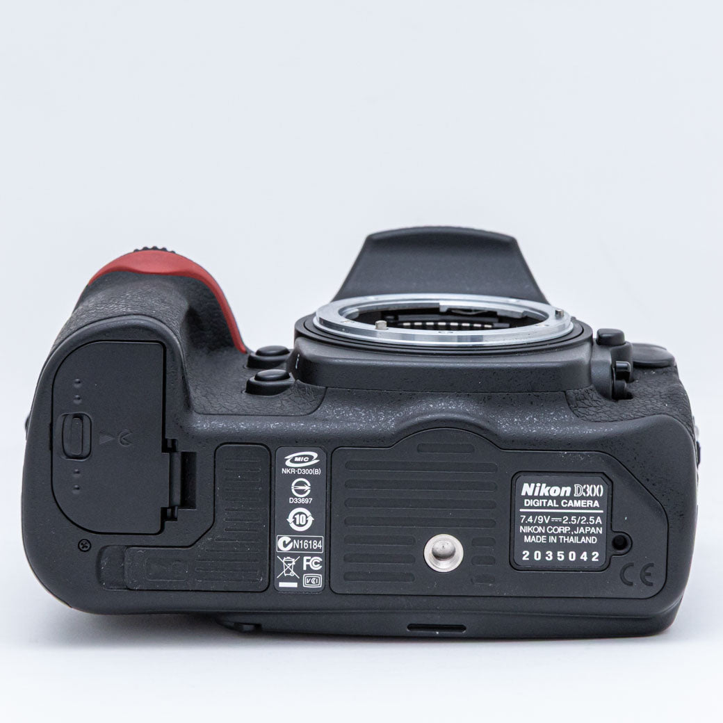 Nikon D300 – ねりま中古カメラきつね堂