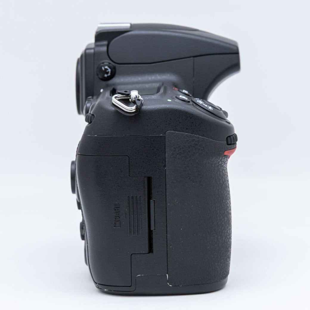 Nikon D700 – ねりま中古カメラきつね堂