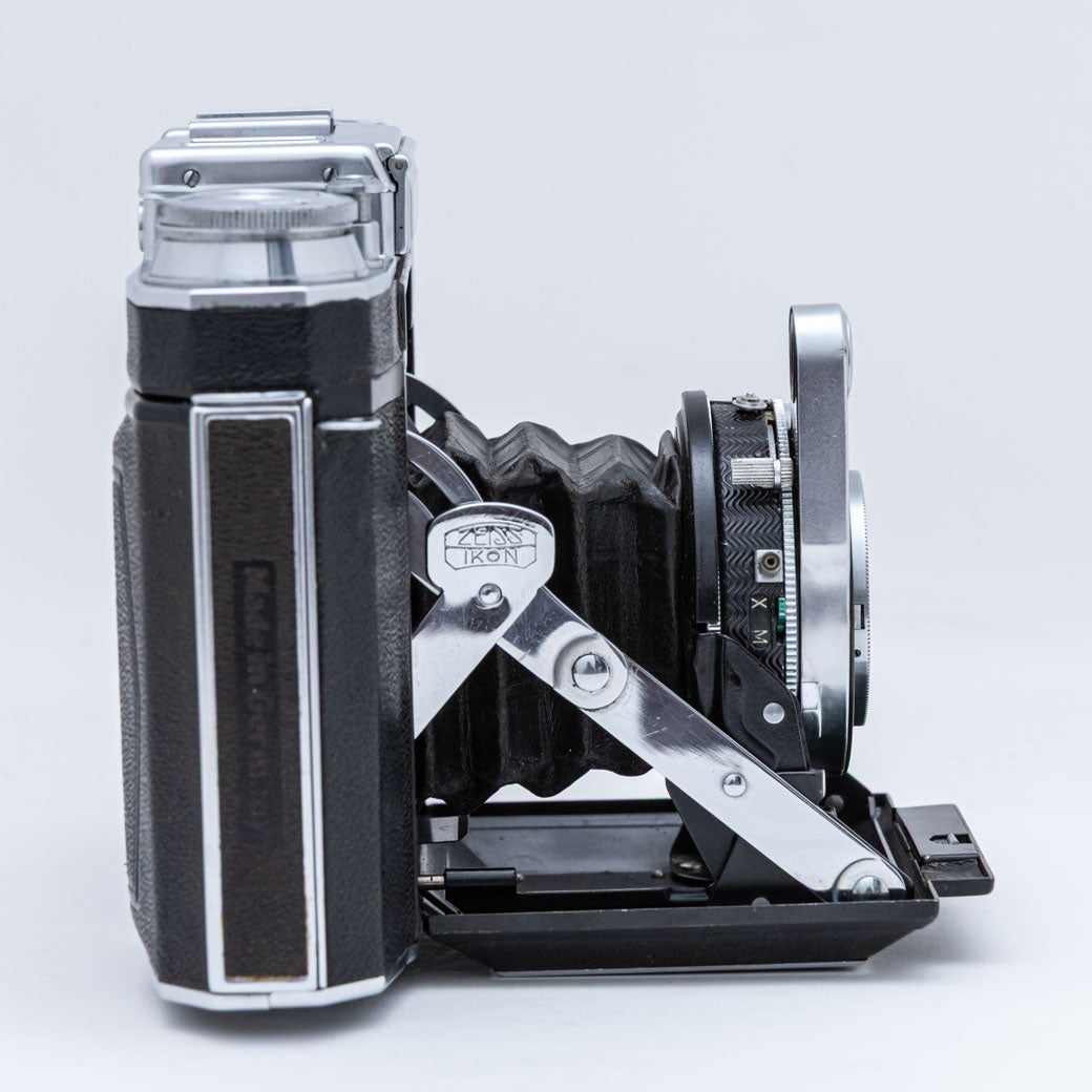 Zeiss Ikon ユニバーサルスーパーシックスV型 (Super Ikonta 533/16)