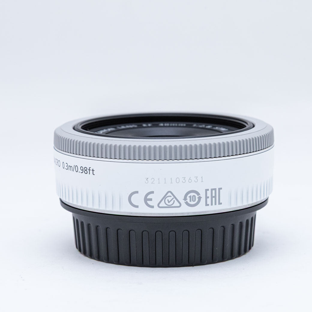 Canon EF 40mm F2.8 STM ホワイト