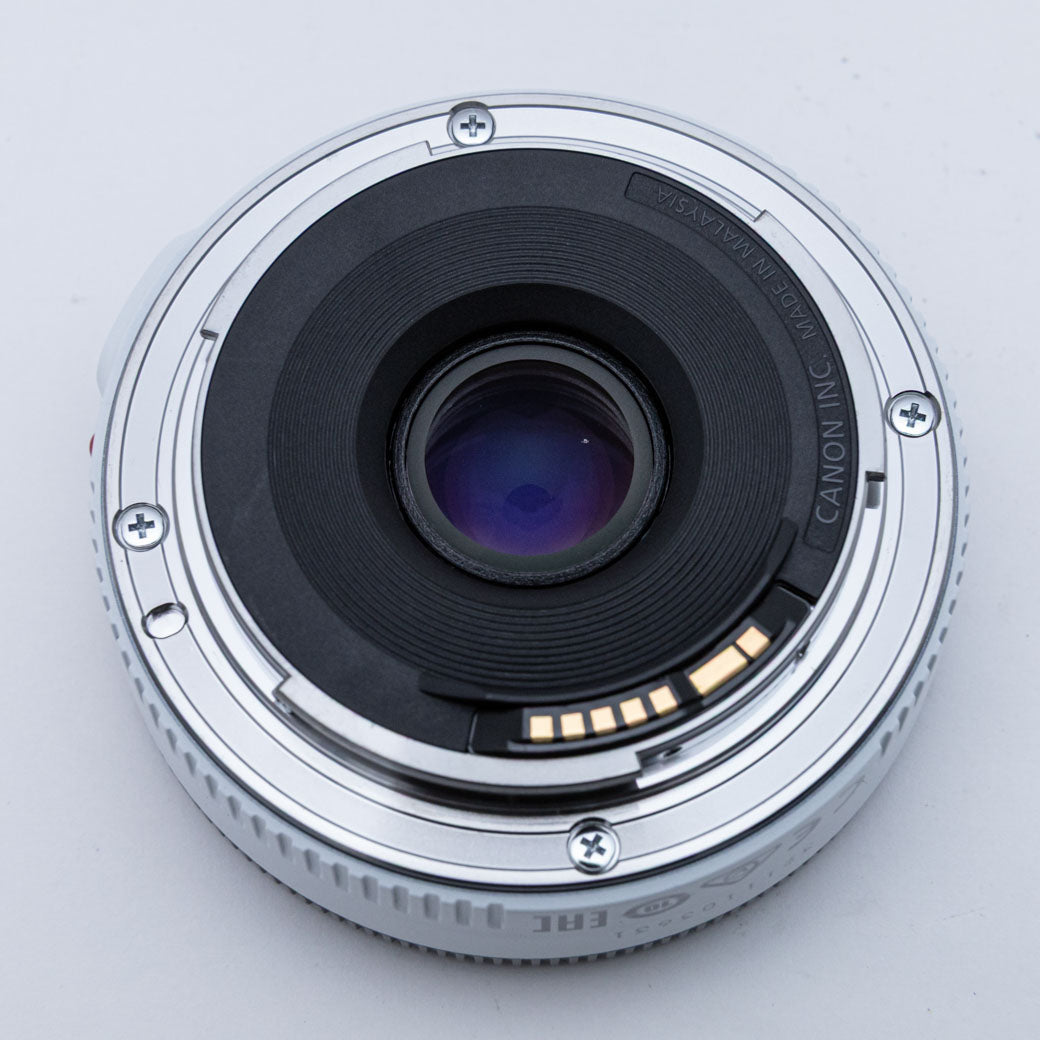 Canon EF 40mm F2.8 STM ホワイト