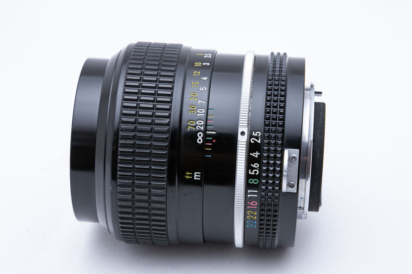 外観良品 Nikon ニコン Ai NIKKOR 105mm F2.5 中望遠単焦点レンズ + Ai