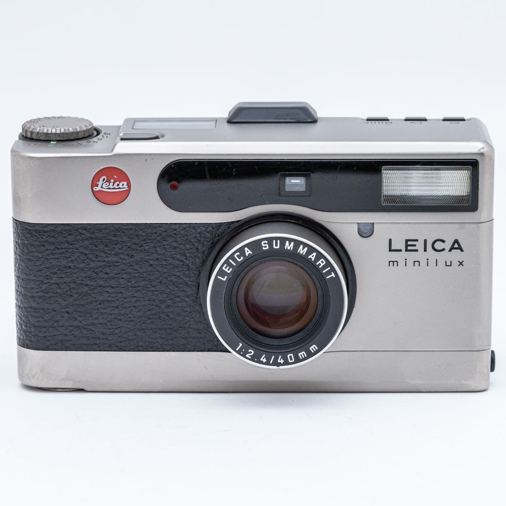 14011 Leica Minilux 40mm f2.4 SUMMARIT - www.sorbillomenu.com